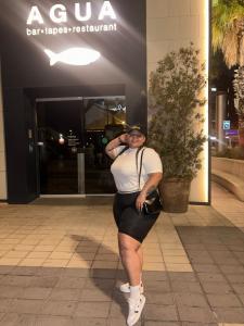 677830485: Chica busca chico en Barcelona