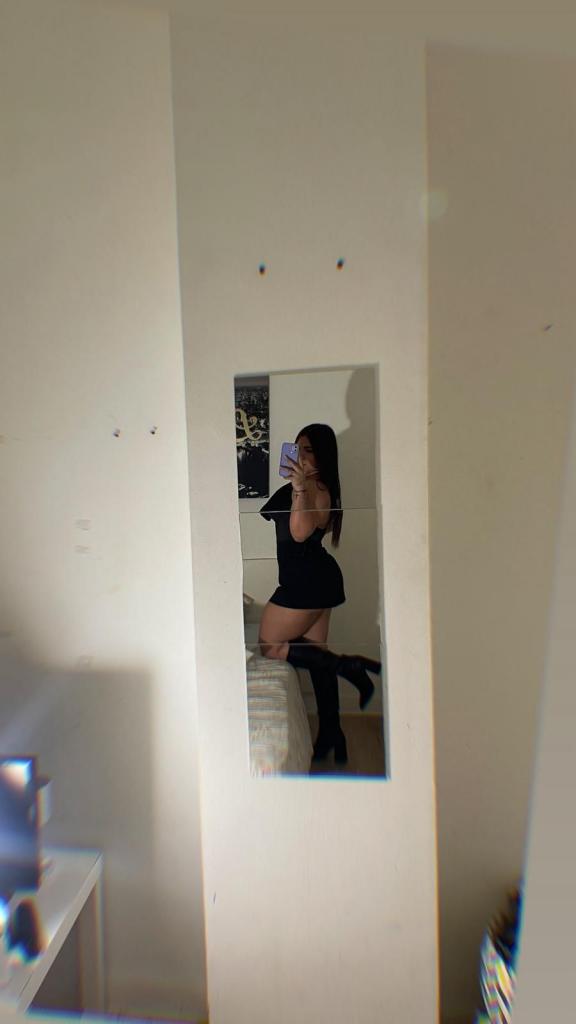 Chica busca chico en Ibiza: 