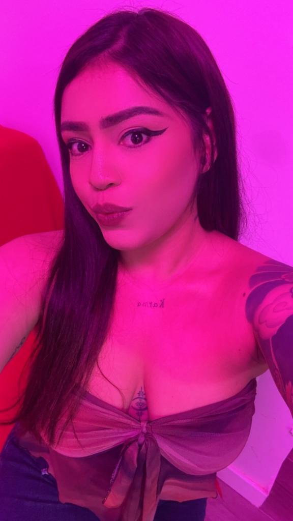 Chica busca chico en Valencia: Chica busca chico
