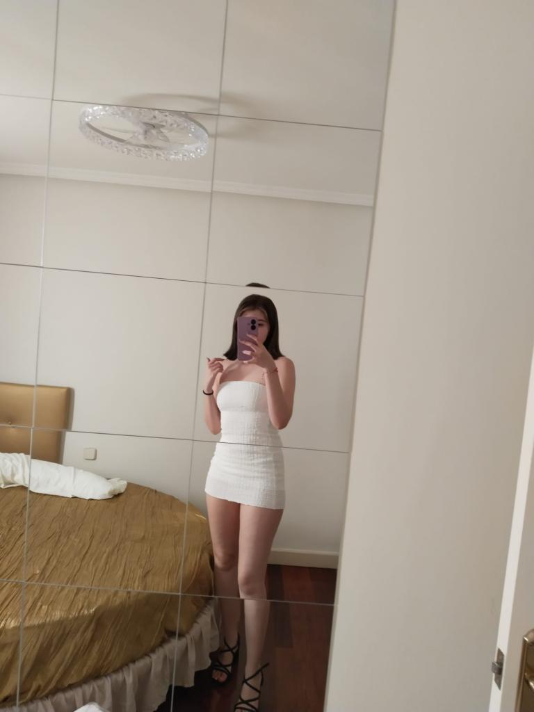 Chica busca chico en Alicante: Chica busca chico