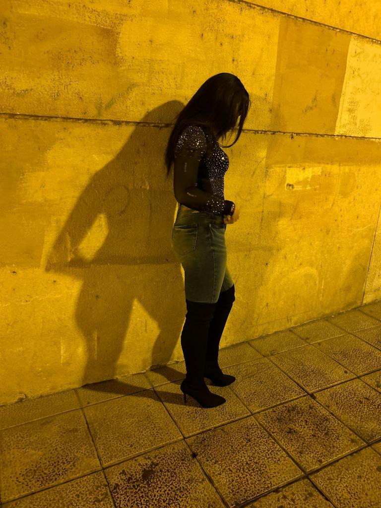 643850090: Chica busca chico en Zaragoza