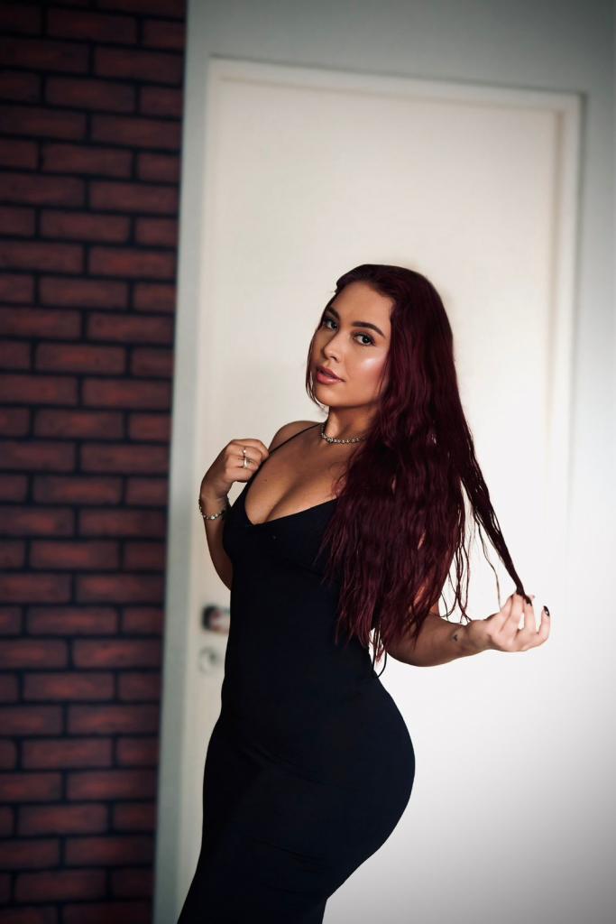 647163074: Chica busca chico en Málaga