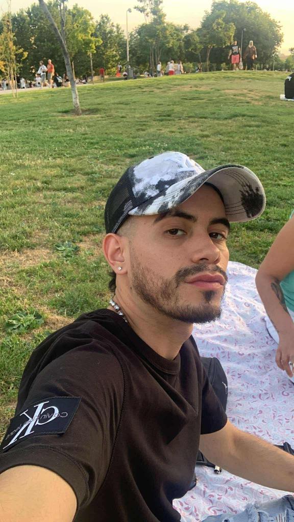 Chico busca chica en Alicante: 