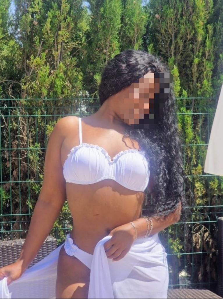Chica busca chico en Cádiz: 