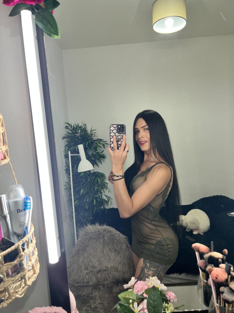 671544987: Transexual en Castellón
