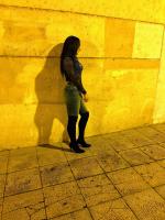 643850090: Chica busca chico en Zaragoza