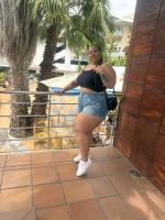 677830485: Chica busca chico en Barcelona