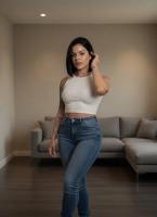 671134267: Chica busca chico en Sevilla