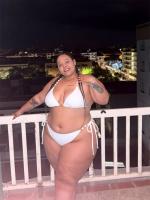 677830485: Chica busca chico en Barcelona