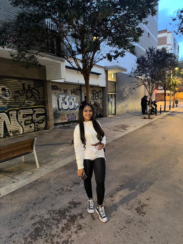 Chica busca chico en Almería: 