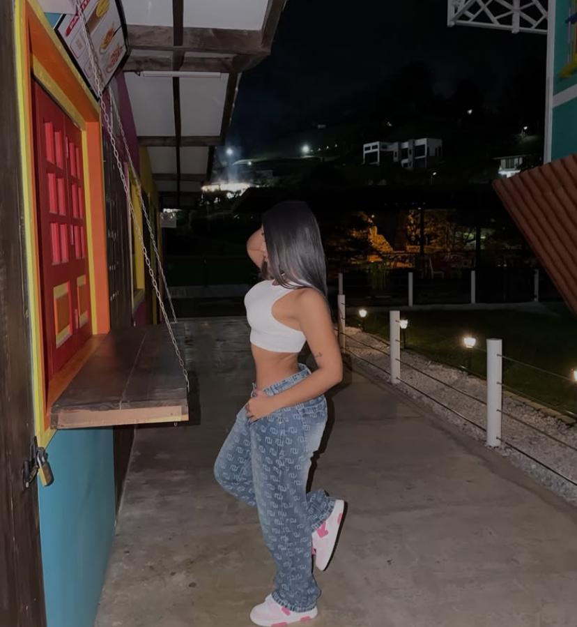 Chica busca chico en Almería: 