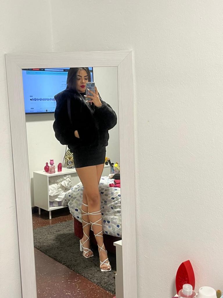 602432602: Chica busca chico en Barcelona