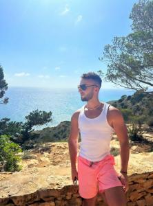 636123659: Chico busca chica en Ibiza