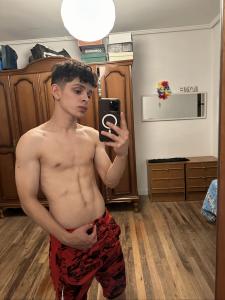 613850779: Chico busca chica en Cantabria