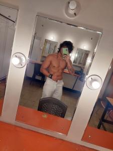 613878323: Chico busca chica en Madrid