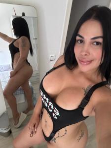 662445860: Chica busca chico en Barcelona