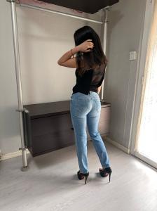 610745371: Chica busca chico en Valladolid