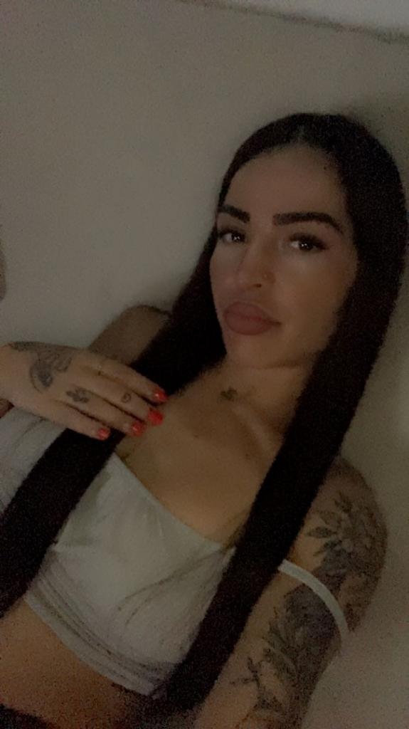 Chica busca chico en Almería: 