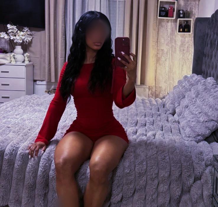 Chica busca chico en Granada: 