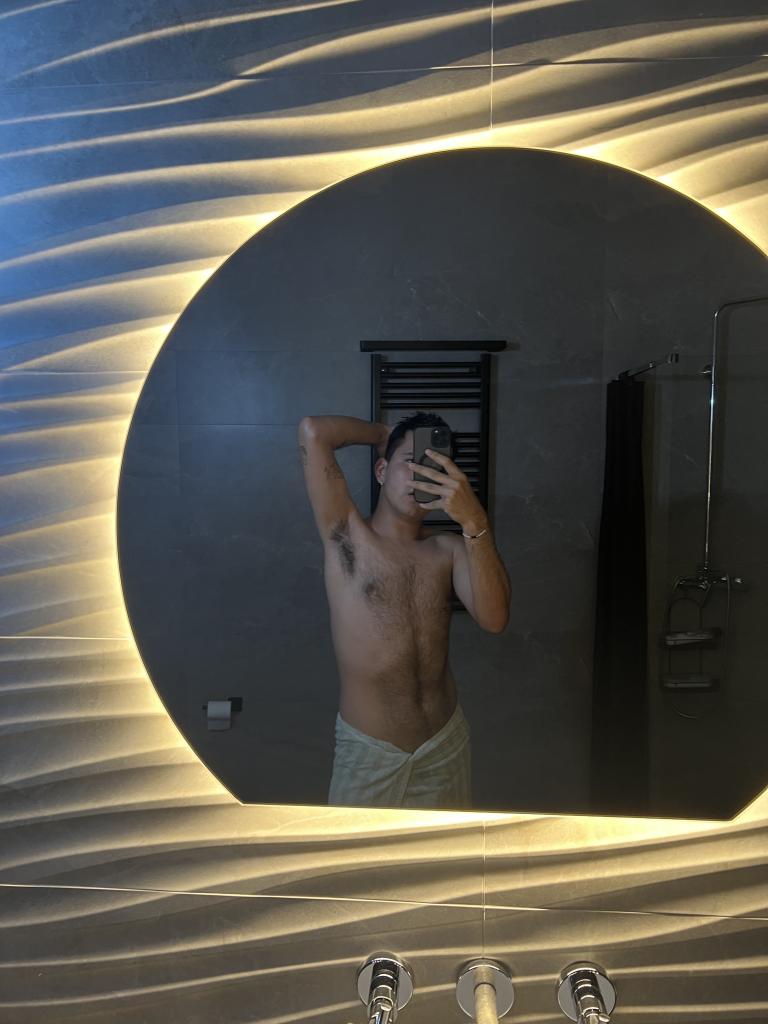 623704745: Chico busca chica en Madrid