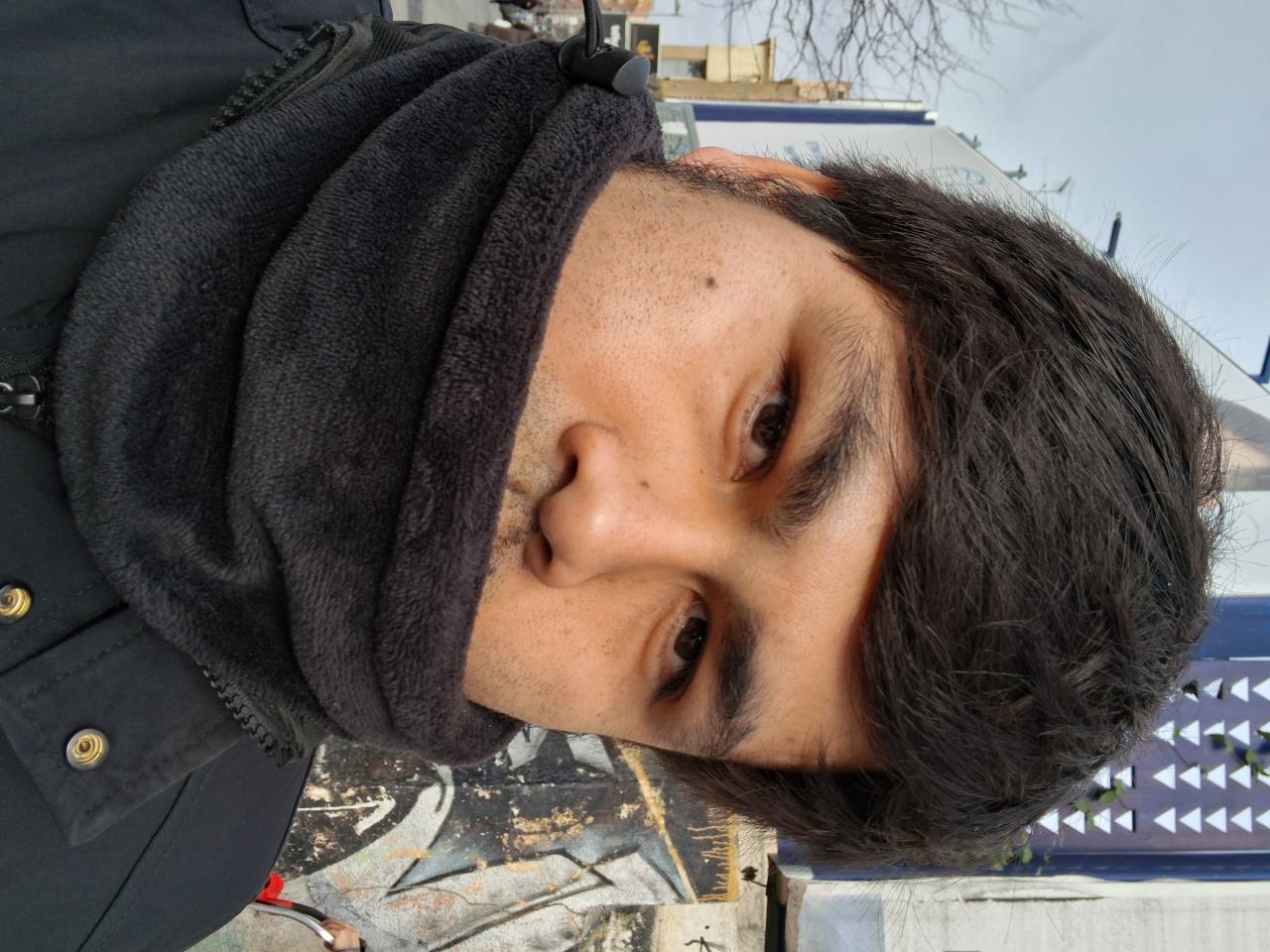 674265641: Chico busca chica en Barcelona