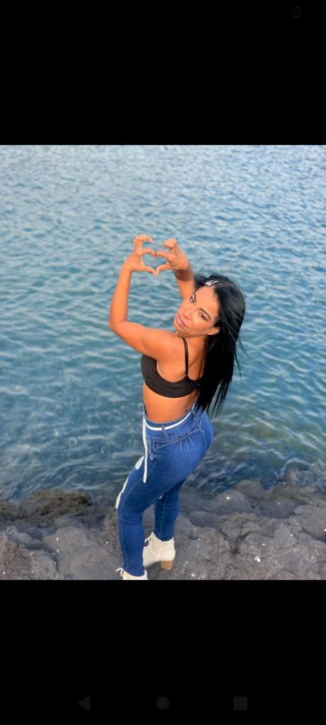 Chica busca chico en Tenerife: 