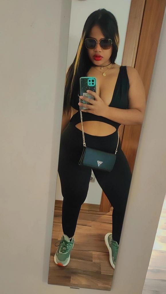 695295783: Chica busca chico en Lérida