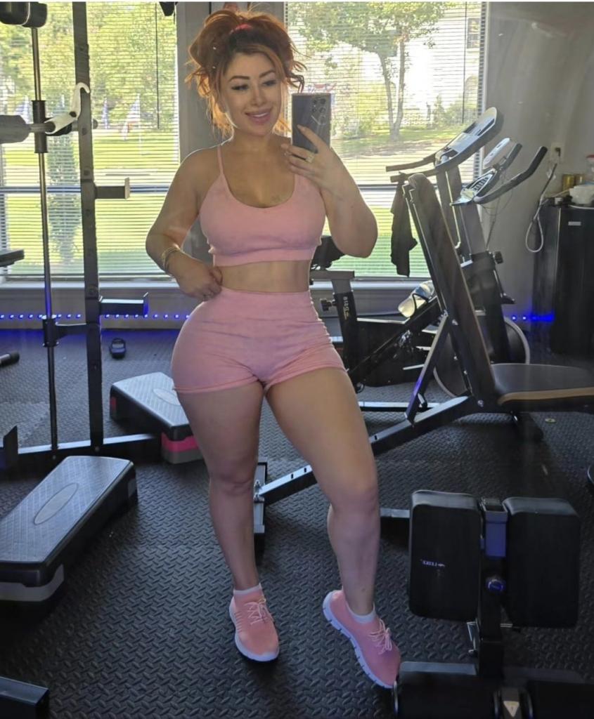 Chica busca chico en Granada: 