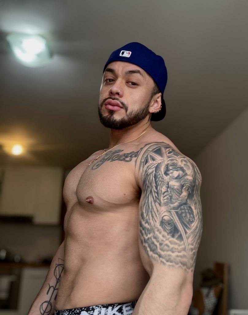 Chico busca chica en Granada: 