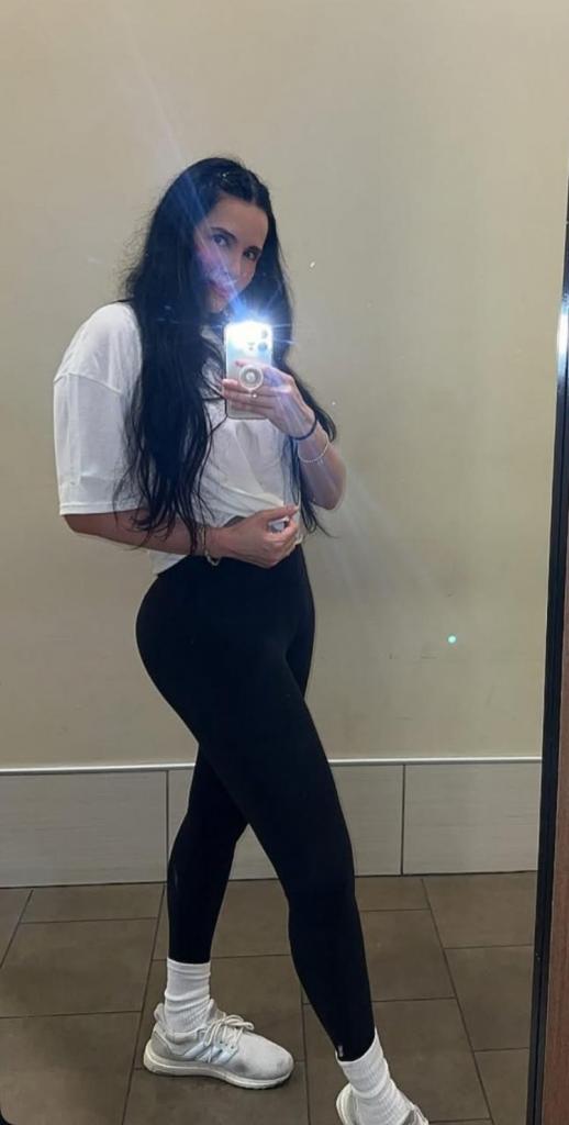 Chica busca chico en Cádiz: 