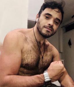 630808097: Chico busca chica en Málaga