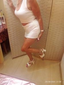 611319059: Chica busca chico en Murcia