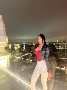 697713315: Chica busca chico en Madrid