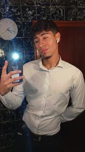 623736815: Chico busca chica en Madrid