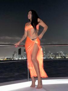 613325850: Chica busca chico en Alicante