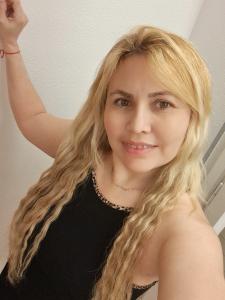 614733210: Chica busca chico en Pontevedra