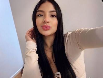 631861819: Chica busca chico en Zaragoza