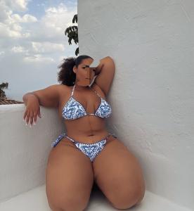 670702376: Chica busca chico en Madrid