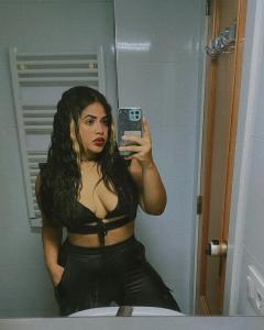 695295783: Chica busca chico en Lérida