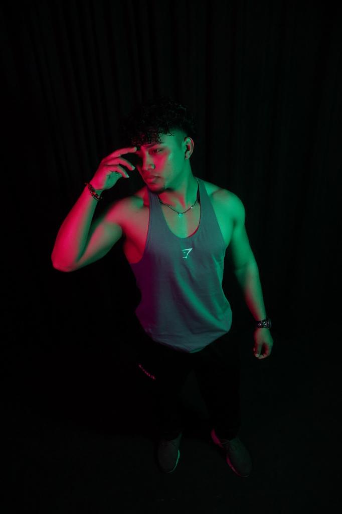 Chico busca chica en Ibiza: 