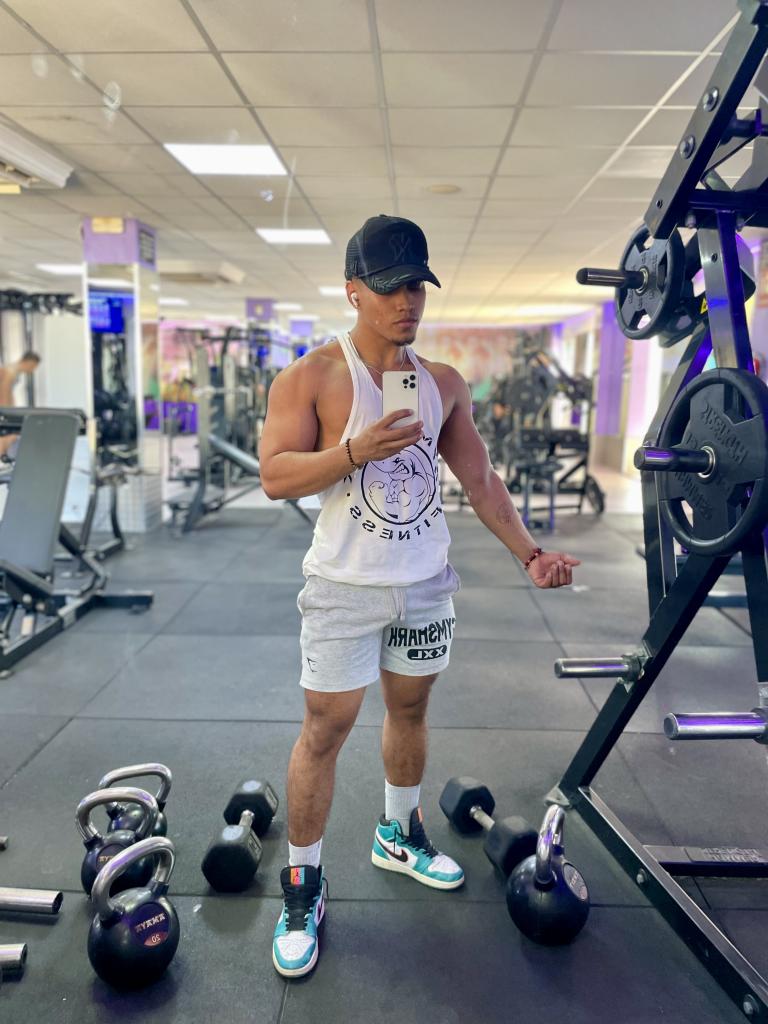 Chico busca chica en Ibiza: 