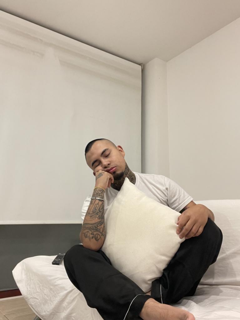 Chico busca chica en Barcelona: 