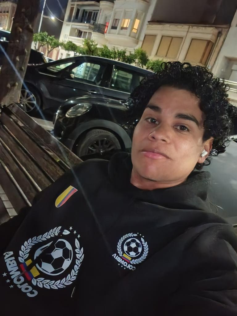 627872932: Chico busca chica en Alicante