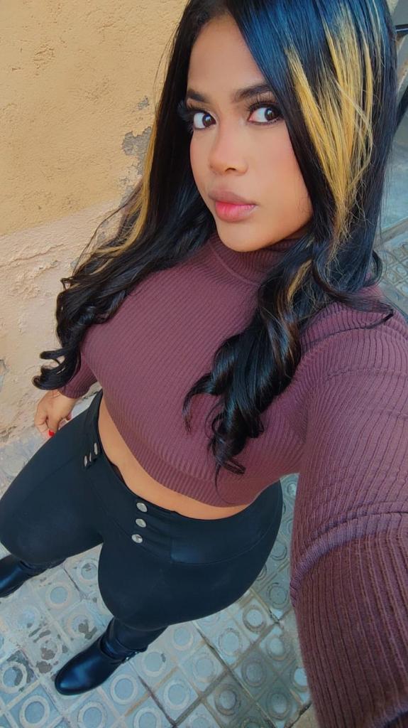 695295783: Chica busca chico en Lérida