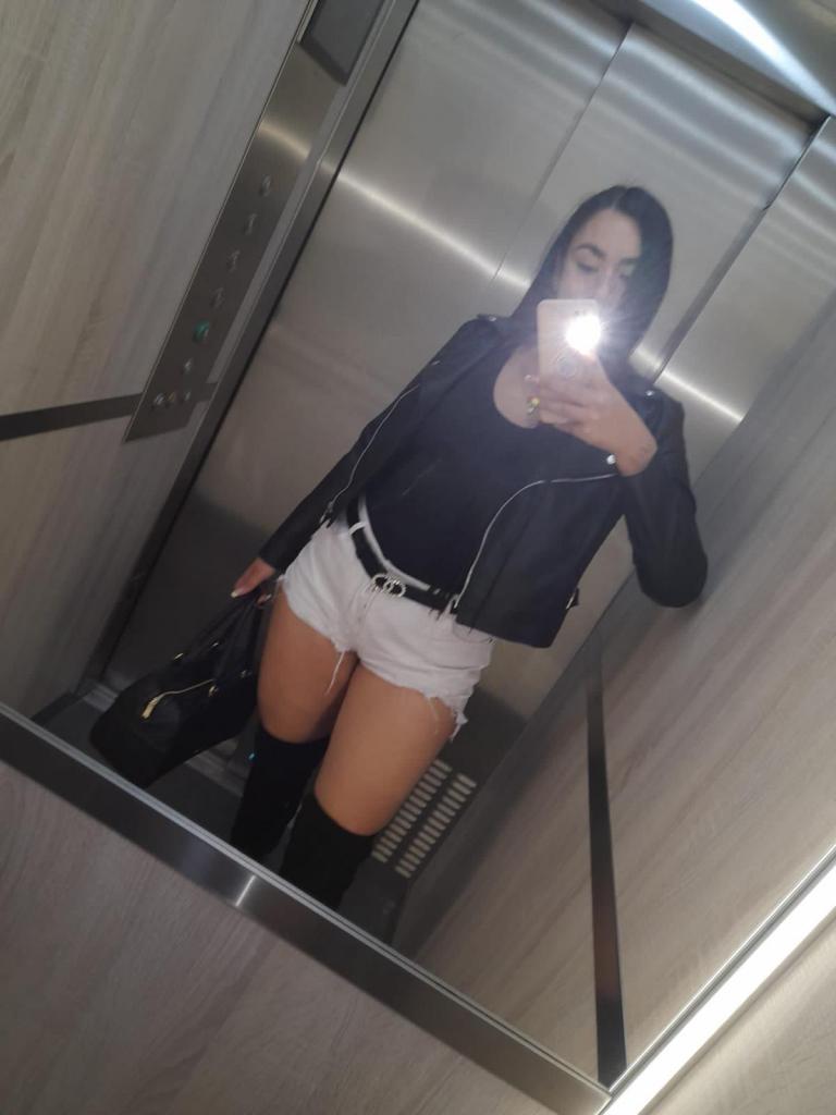 Chica busca chico en Granada: 