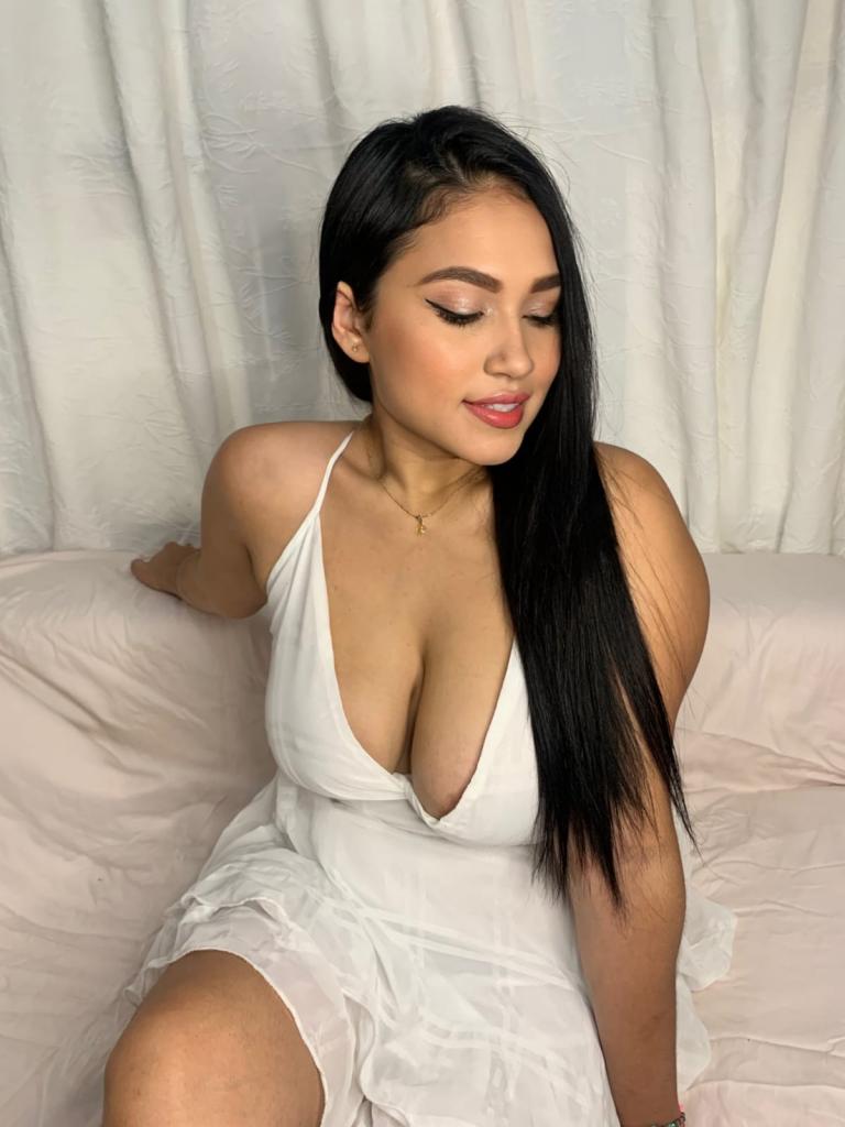 632185745: Chica busca chico en Zaragoza