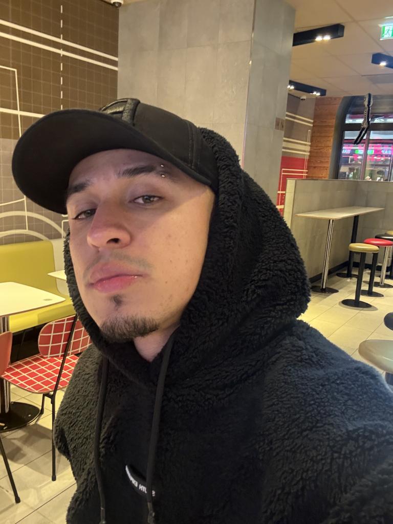 Chico busca chica en Guipúzcoa: 