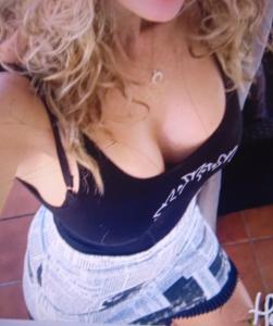 Chica busca chico en Huelva: 