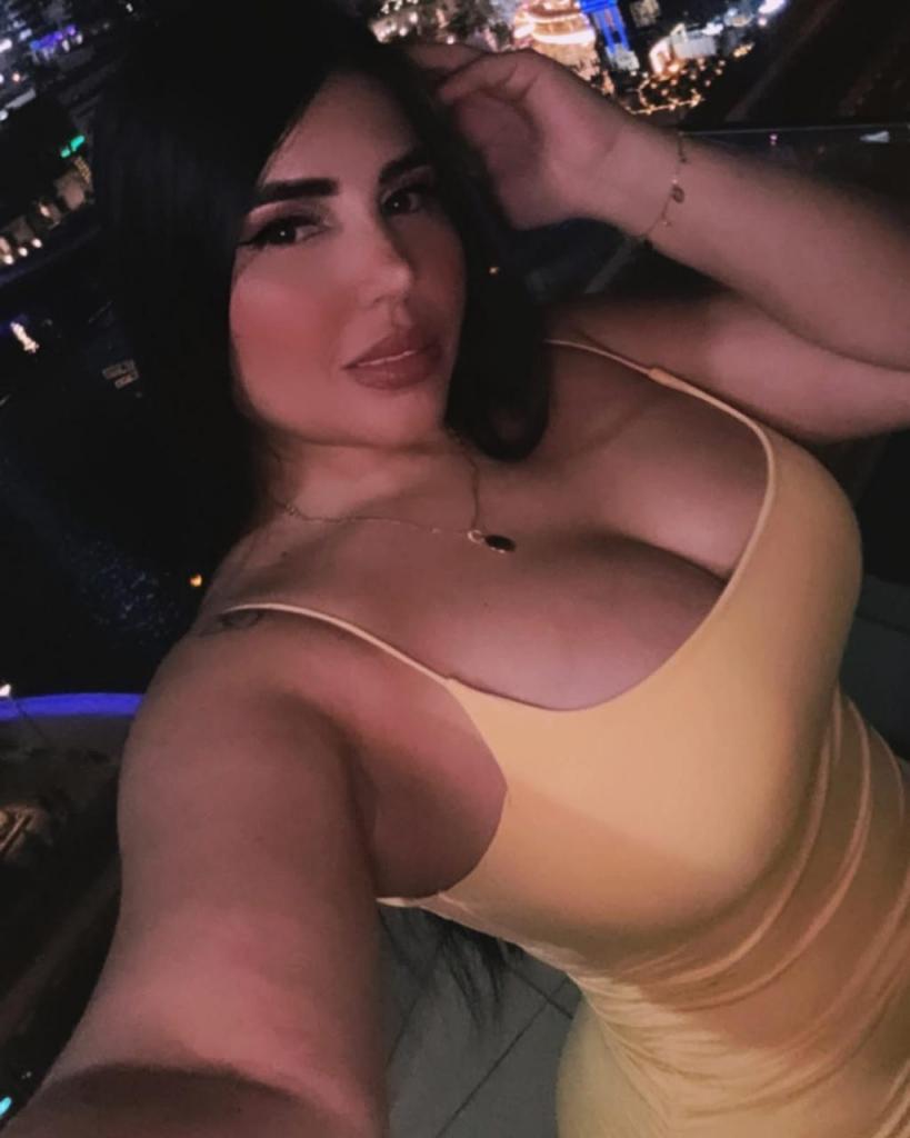 Chica busca chico en Valencia: Chica busca chico