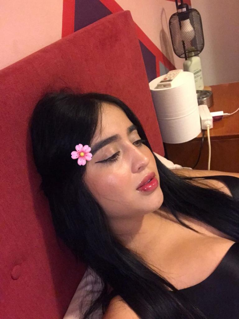 Chica busca chico en Almería: 